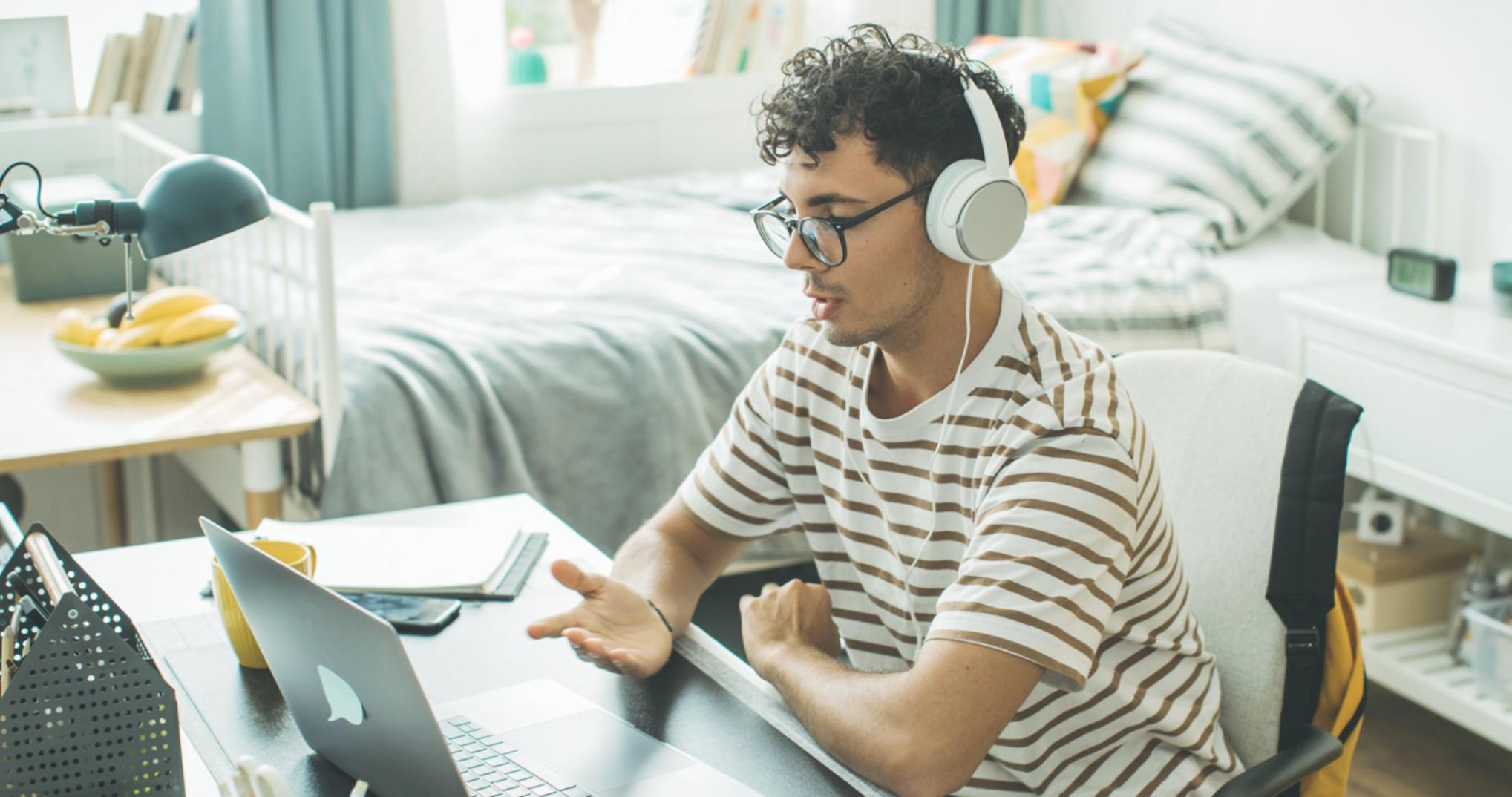 Students collaborating on SEO project